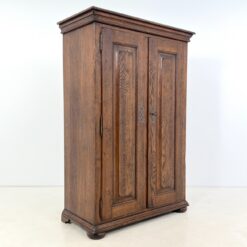 Tamsiai ruda ąžuolo masyvo dviejų durų rūbų spinta 61x128x190,5 cm