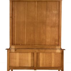 Ąžuolinis dviejų dalių bufetas su tekstiline vidaus apdaila ir apšvietimu 46x130x189 cm