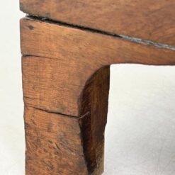 Medinė dviejų durų ir vieno stalčiaus komoda su raudonmedžio lukštu 48x103x99 cm