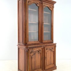 Klasikinio stiliaus riešutmedžio dviejų dalių bufetas 48x139x224 cm