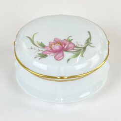 Prancūziška porcelianinė Leclair Limoges dėžutė 9x9x5 cm