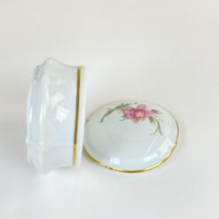 Prancūziška porcelianinė Leclair Limoges dėžutė 9x9x5 cm