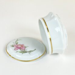 Prancūziška porcelianinė Leclair Limoges dėžutė 9x9x5 cm
