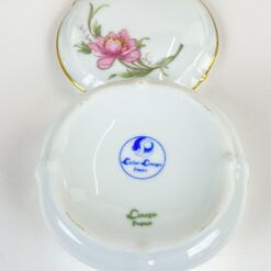 Prancūziška porcelianinė Leclair Limoges dėžutė 9x9x5 cm