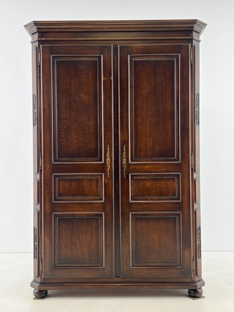 HB0689-spintos-4 Ąžuolinė dviejų durų rūbų spinta 62x143x212 cm
