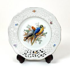 Vokiška porcelianinė Porzellanfabrik Carl Schumann GmbH & Co. ažūrinė lėkštutė su papūgų atvaizdu 19,5x19,5x3 cm