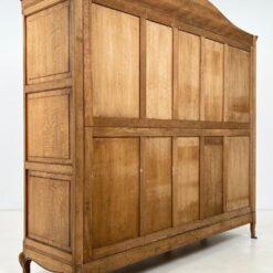 Ąžuolinė rokoko stiliaus keturių durų rūbų spinta 71x217x211 cm