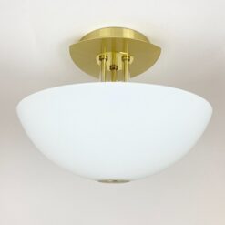 Lubinis metalinis aukso spalvos TRIO Lighting Group šviestuvas su stikliniu baltos spalvos gaubtu 37x37x30 cm
